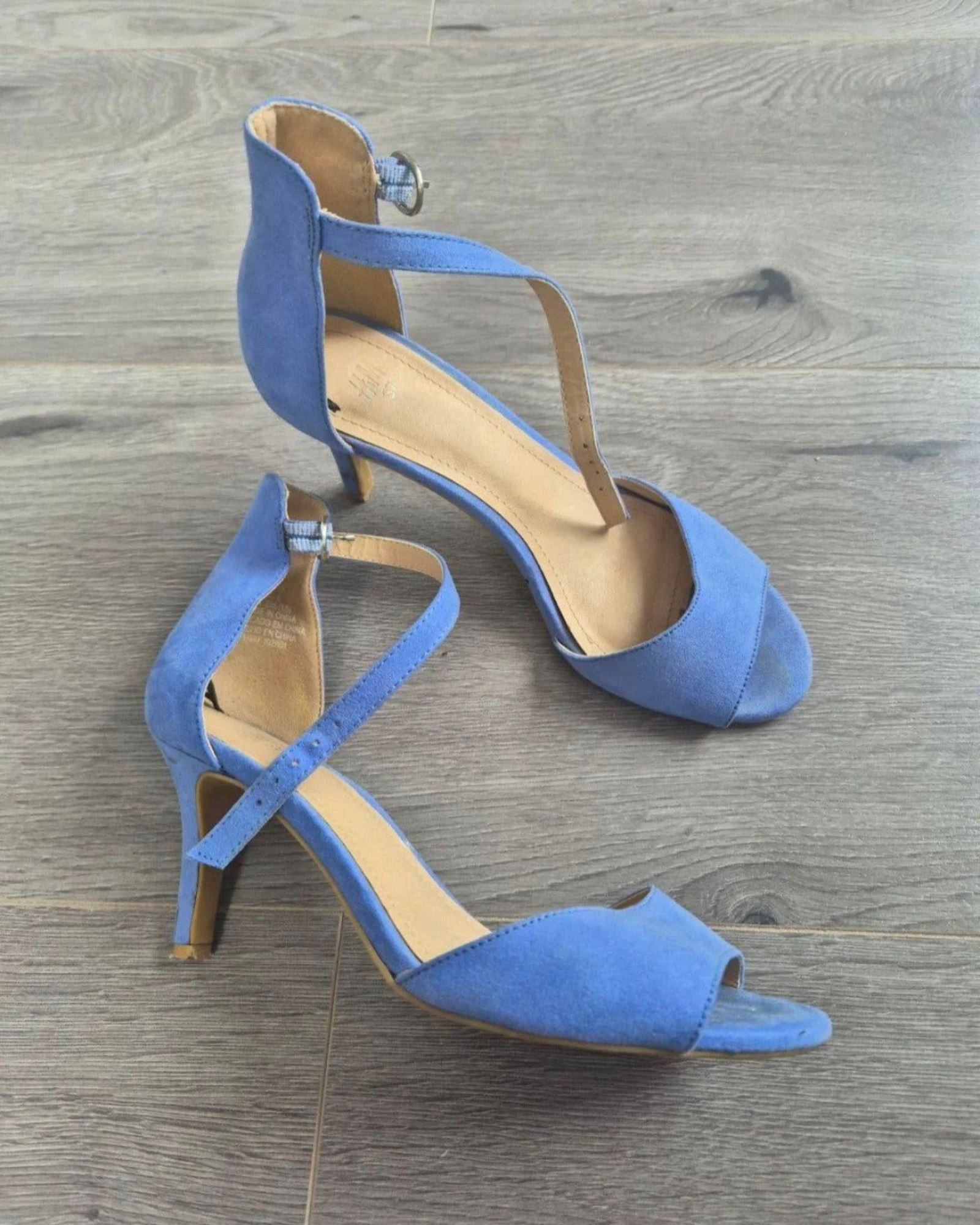 H&M Lichtblauwe Suede-Look Hakken met Enkelbandje | Maat 37
